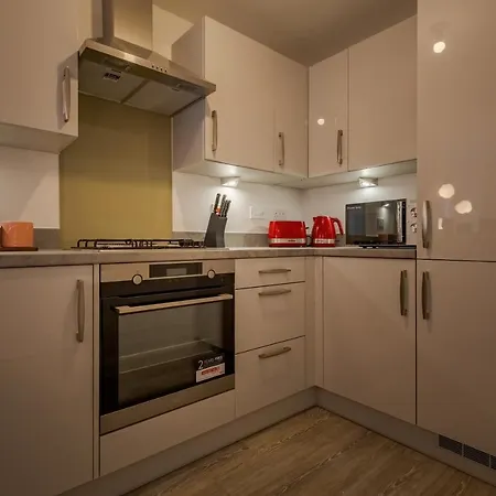 Pass The Keys New Lush 4 Bed Townhouse Garden Parking * Birmingham